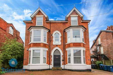 3 bed Apartment for Rent - Photo 4