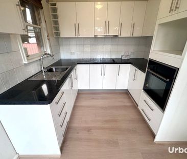 Comfort, Space & Convenience on a Generous Corner Block - Photo 2