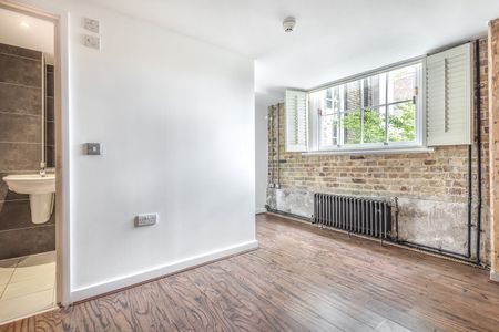 Flat to rent - Marlborough Road, London, SE18 - Photo 4