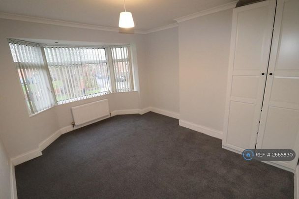 5 bedroom semi-detached house to rent - Photo 1