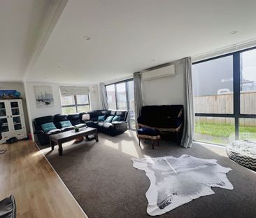Spacious 4-Bedroom Family Home in Prime Massey Location – Available - Photo 5