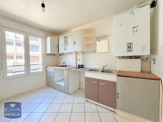 Location Appartement 4 pièces 84m² LYON 8ème - Photo 1