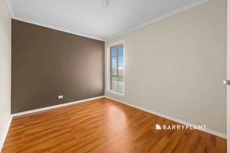 “Spacious Living & Unbeatable Location in the Heart of Berwick” - Photo 2
