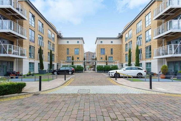 Tallow Road, Brentford, TW8 - Photo 1