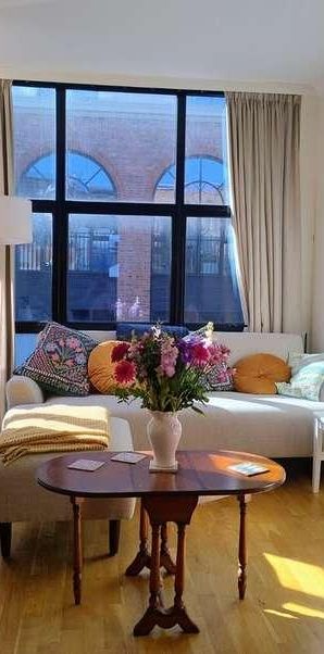 Warple Way, W3 - Photo 1