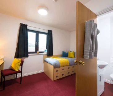 Ensuite Room - Photo 4
