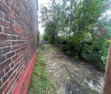 2 bed Terraced - To Let - Photo 1