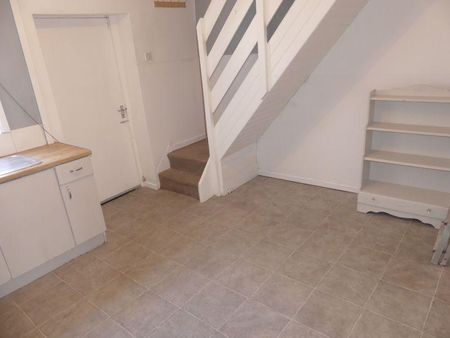 2 bedroom terraced house to rent - Photo 2