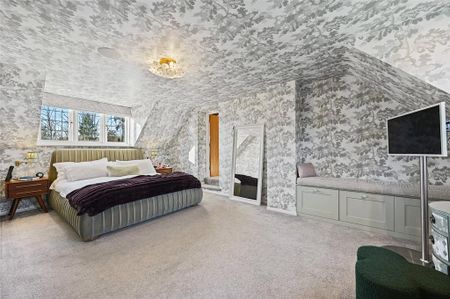 5 bedroom detached house to rent - Photo 4