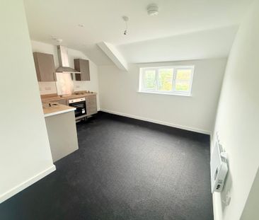 Sherborne Road, Yeovil, Somerset - Photo 4