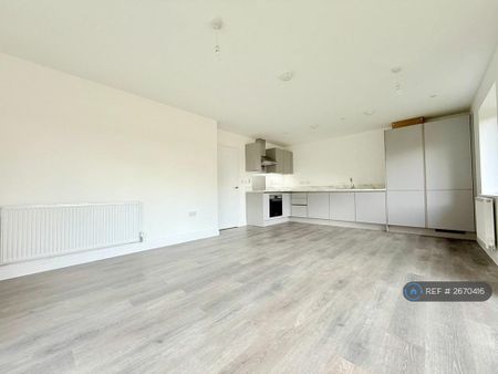2 bedroom flat to rent - Photo 2