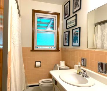 For Lease - 860 Francis Road, Burlington, Ontario - Photo 4