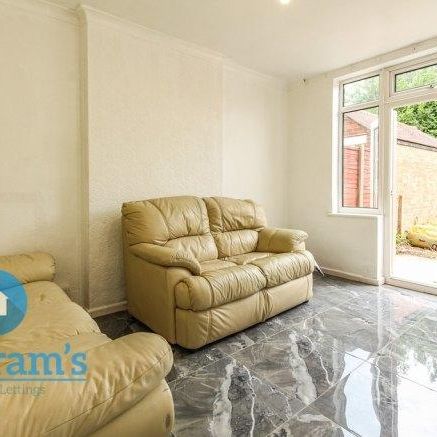 3 bedroom house share to rent - Photo 1