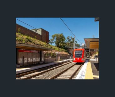 SPACIOUS AND LIGHT-FILLED 2-BEDROOM APARTMENT - Photo 4