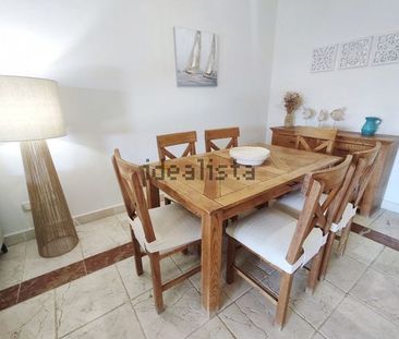 Alquiler de piso en Calle Pico Alcazaba, 21 - Photo 1