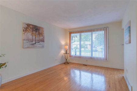 For Lease - 25 Darlington Drive, Hamilton, Ontario - Photo 2