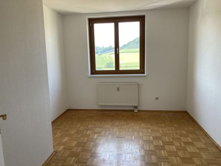 Lichtdurchflutete 3-Zimmer-Wohnung mit Balkon in ruhiger Lage - Photo 5