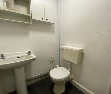 Studio to rent - Photo 6
