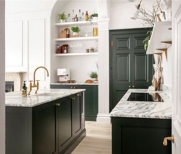 A beautiful newly renovated two bedroom ground floor apartment offe... - Photo 4