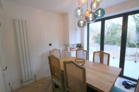 2 bedroom semi-detached house to rent - Photo 4