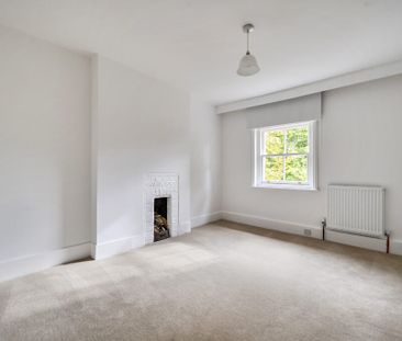 Thursley Road, Elstead, GU8 - Photo 5