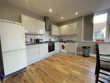 2 bedroom apartment to rent - Photo 4