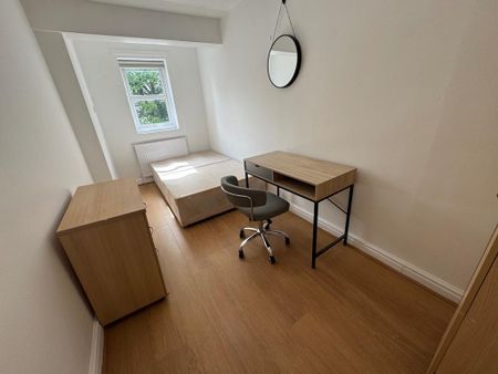 1 bedroom in a house share to rent - Photo 5