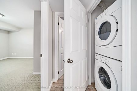 For Lease - 140 Mary Street, Oshawa, Ontario - Photo 4