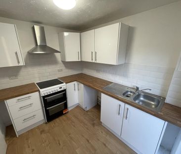 3 bedroom end of terrace house to rent - Photo 6