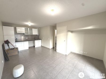 Location Appartement 2 pièces 45m² ALBI 81000 - Photo 2
