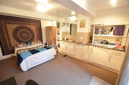 4 Bedroom Flat for rent in Regent Park Avenue - Photo 4