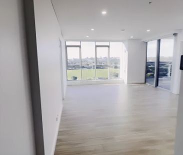 6 Finch Drive, Sydney - Photo 1