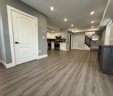 For Lease - 33 Lincoln Street Unit# Unit B, Ajax, Ontario - Photo 2