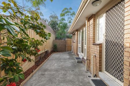 3/32 Iris Road, Glen Iris - Photo 4