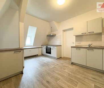 Frisch saniert – Moderne 3-Raum-Dachgeschosswohnung in Aue zu vermi... - Photo 4