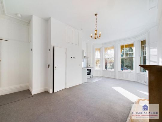 Studio to rent - Photo 1