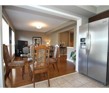 For Lease - 2344 Proudfoot Trail, Oakville, Ontario - Photo 2