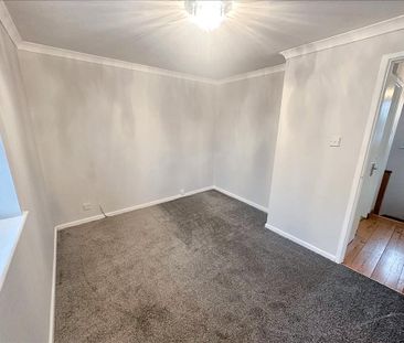 2 bedroom semi-detached house to rent - Photo 2