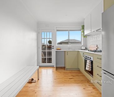 6/1 Adrienne Crescent, Mount Waverley - Photo 4
