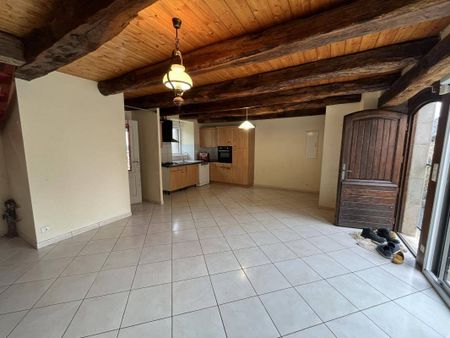 Location appartement t6 et plus 2 pièces 60 m² à Sainte-Radegonde (12850) - Photo 2