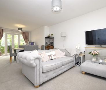 3 bedroom end of terrace house to rent - Photo 2