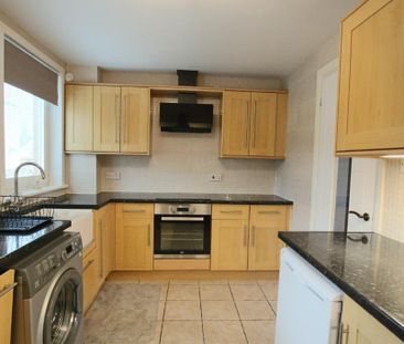 2 bedroom flat to rent - Photo 6