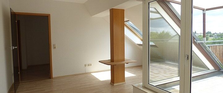 GEMÜTLICHes DACHGESCHOSS mit FERNBLICK - Photo 1