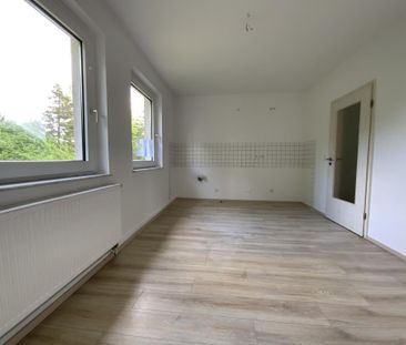 Endlich meine eigene Wohnung mit Balkon - Foto 3