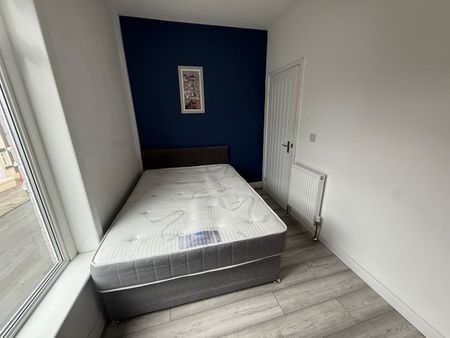 4 Bed Terraced House, Holbeck St, L4 - Photo 5