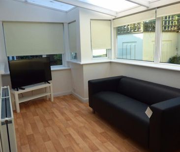 4 bedroom House To Let - Photo 2