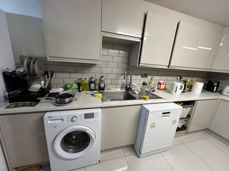 27 Manor Terrace, Leeds, LS6 1BU - Photo 4