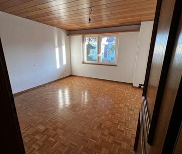 Ein Platz zum Bleiben: 4.5-Zimmer Wohnung mit Herz und Charme - Photo 2