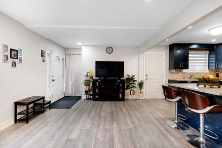 For Lease - 51 Glebe Crescent, Brampton, Ontario - Photo 4