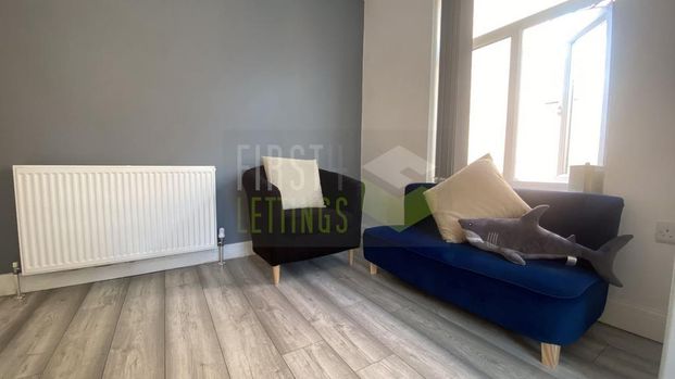 3 bedroom flat to rent - Photo 1